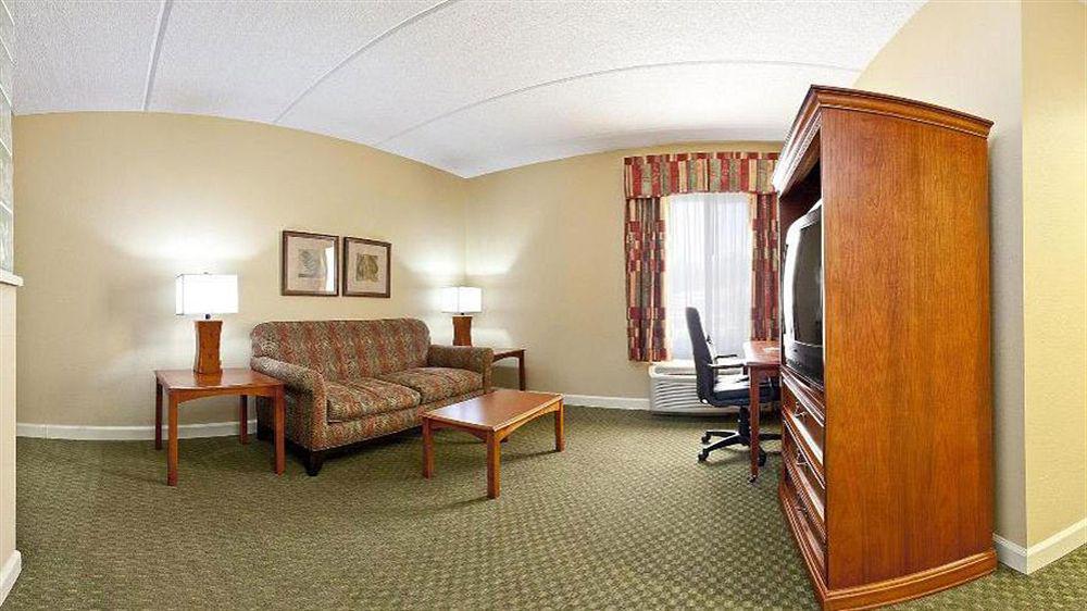 Holiday Inn Express Hotel & Suites Conover - Hickory Area By Ihg Exteriör bild