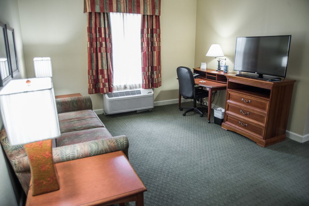 Holiday Inn Express Hotel & Suites Conover - Hickory Area By Ihg Exteriör bild