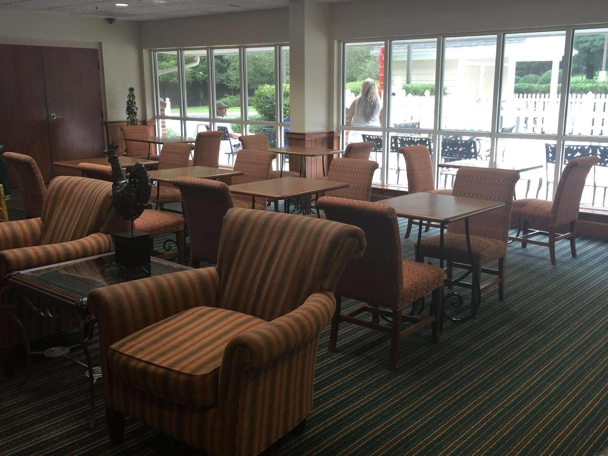 Holiday Inn Express Hotel & Suites Conover - Hickory Area By Ihg Exteriör bild