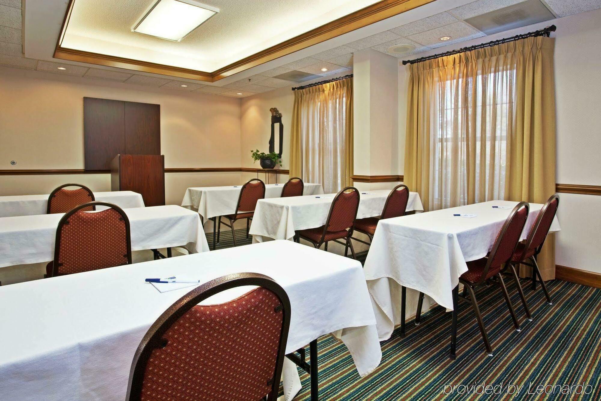 Holiday Inn Express Hotel & Suites Conover - Hickory Area By Ihg Exteriör bild
